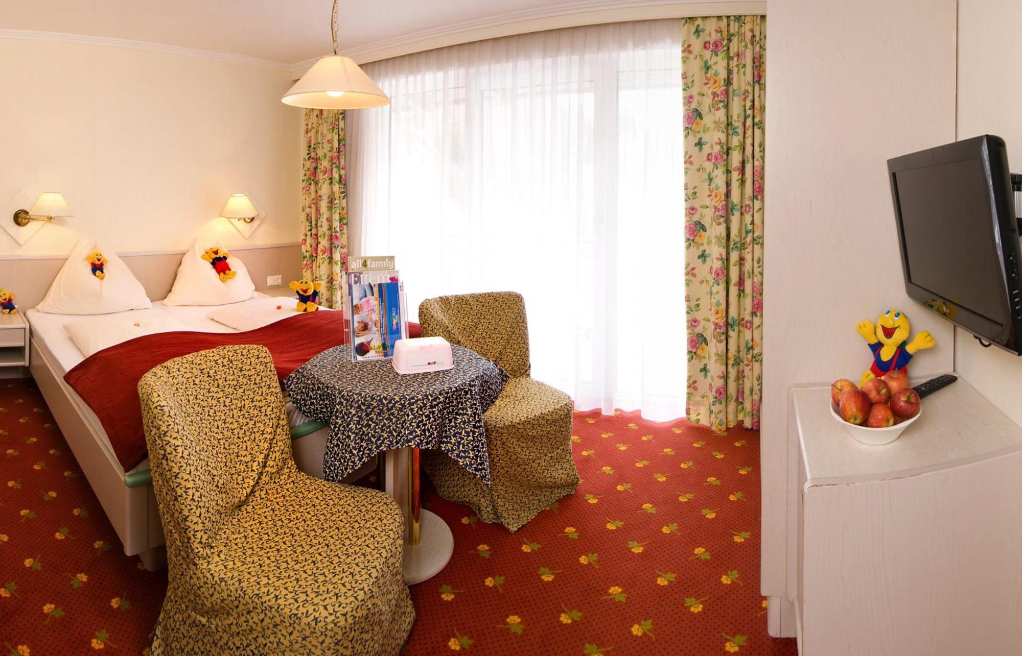 Smileys Kinderhotel Trebesing Eksteriør bilde