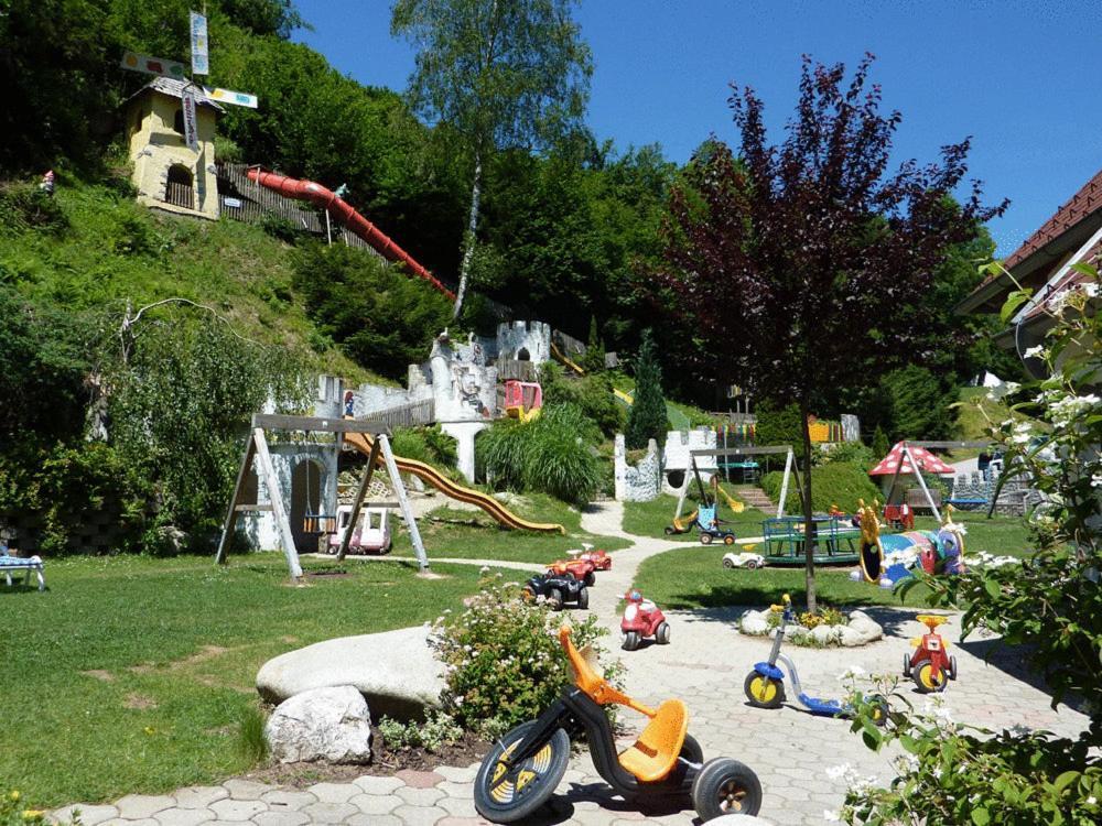 Smileys Kinderhotel Trebesing Eksteriør bilde