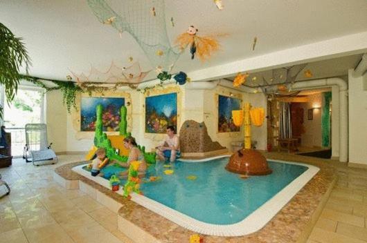 Smileys Kinderhotel Trebesing Eksteriør bilde
