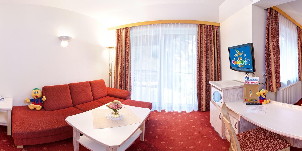 Smileys Kinderhotel Trebesing Eksteriør bilde